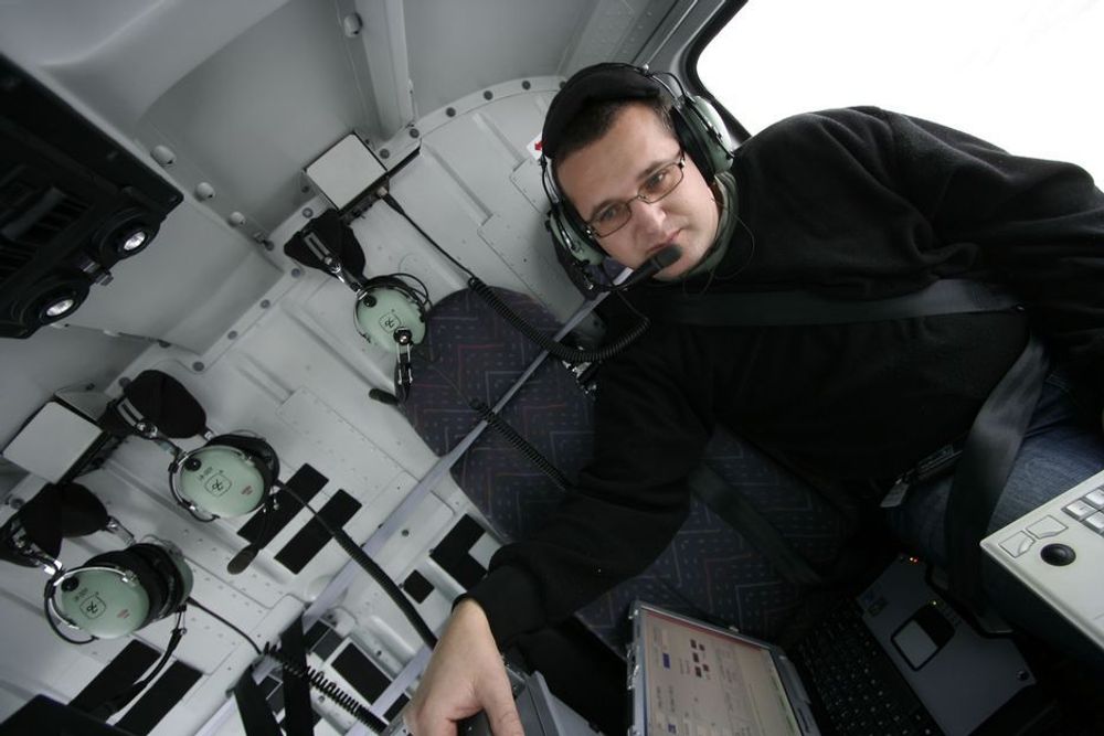 Høytflyvende jobb: Martin Bording i Terratech samler inn enorme mengder data.