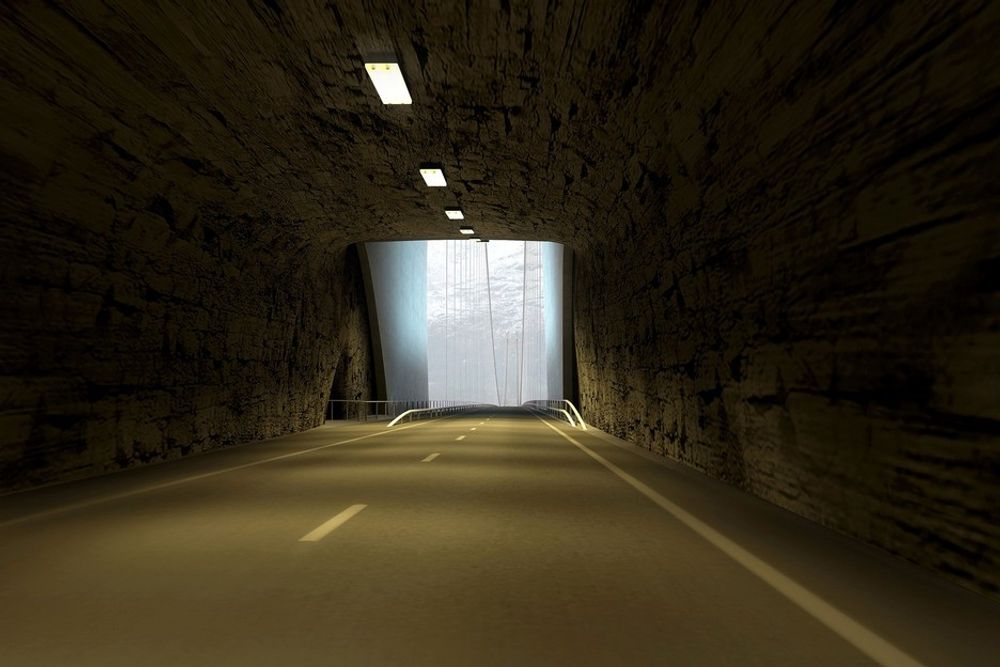 Hardangerbrua, 138 meter fra åpningen i tunnelen.