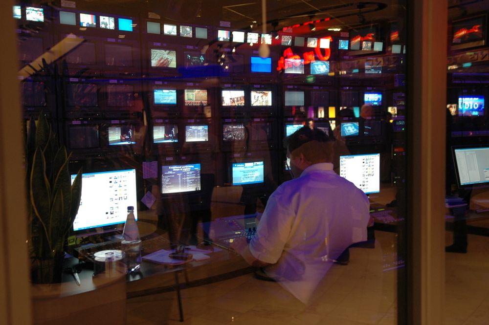 EGEN TV-STASJON: Liberty of the Seas har eget TV-kontrolrom for underholdning om bord. Hver eneste lugar er ustyrt med flatskjerm.