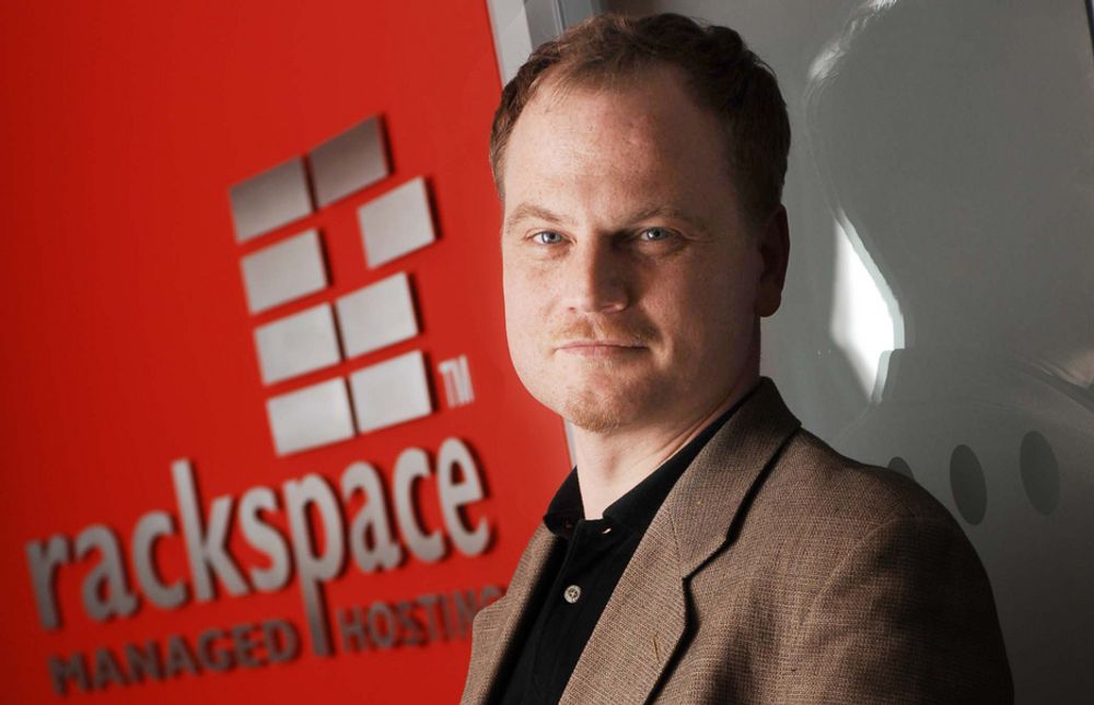 SÅ FLISA FYKER: Nordensjef Björn Hougaard i Rackspace tilbyr webhotell og serverplass til bedrifter.