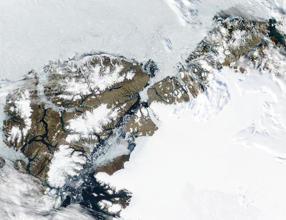 FOR VARMT: Ellesmere Island er 196.235 km², men øyens isområder minsker raskt på grunn av klimaendringene.