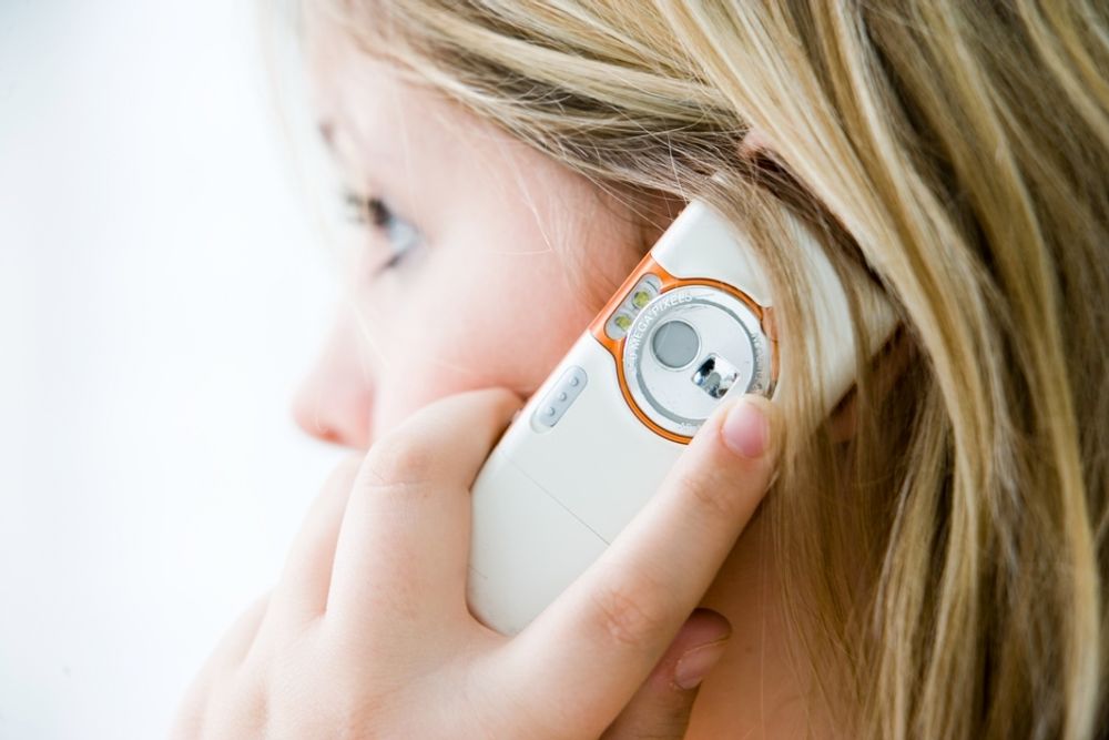 Skal du høre lydbok på mobilen, anbefales øreplugger.