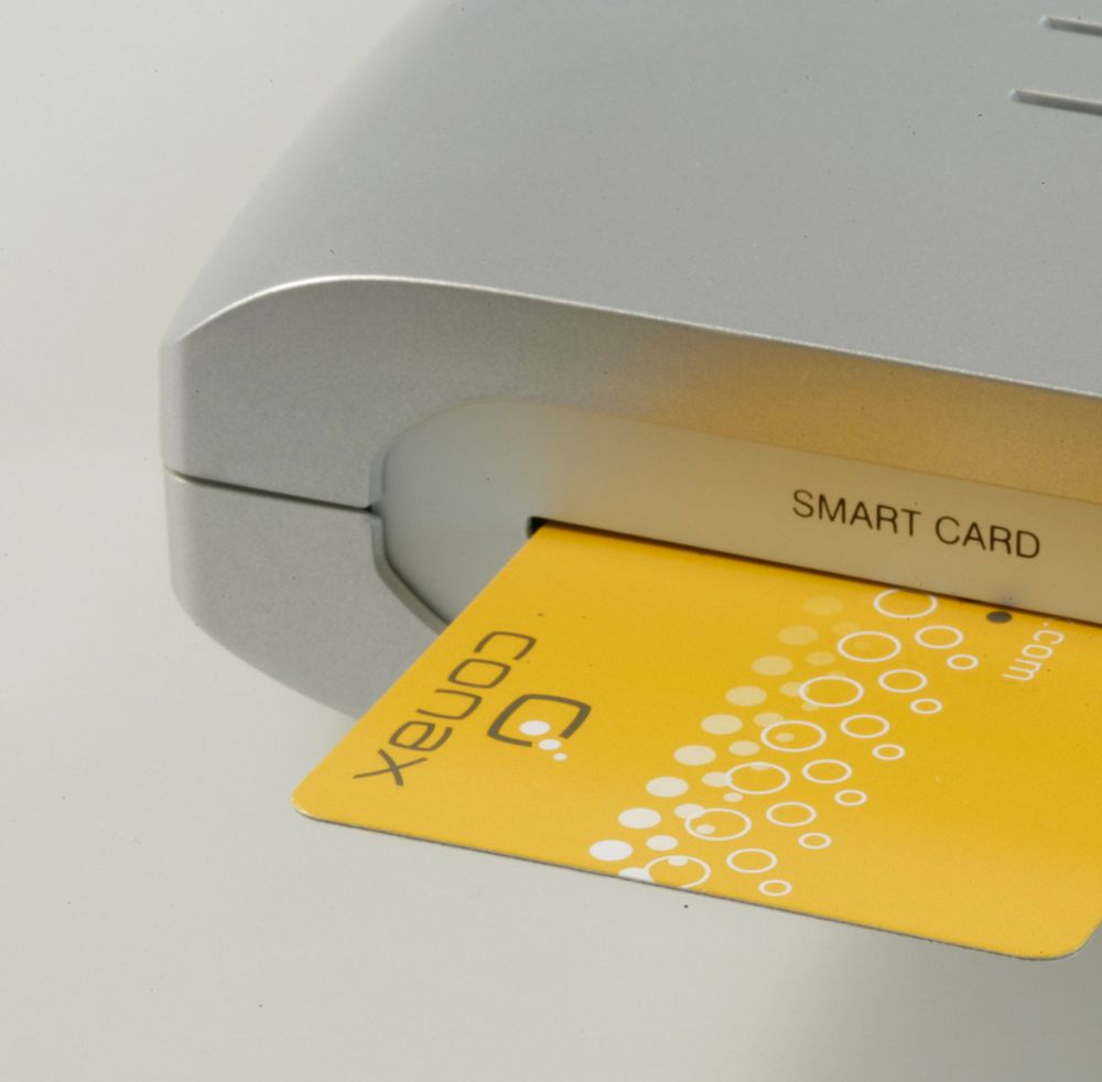 TV-KORT:
Smartkort brukes til det meste innen sikkerhet. Fra banker til dekryptering av TV-signaler.
