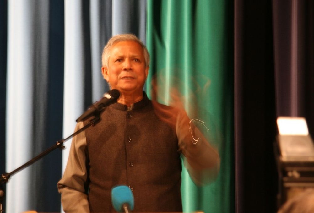 Fredsprisvinner 2006: Muhammad Yunus fra Bangladesh. Sto blant annet bak Grameenphone, der Telenor er storeier.