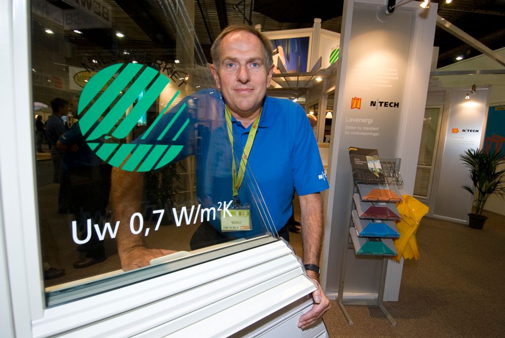 ISOLERER: Som den første produsent har vindusprodusenten NorDan fått svanemerket for et vindu med en U-verdi på 0,7.