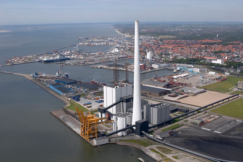 EU er avhenig av kullkraft i mange år framover. Renseteknologi må utvikles. Bildet er fra Elsams kullkraftverk i Esbjerg, Danmark.