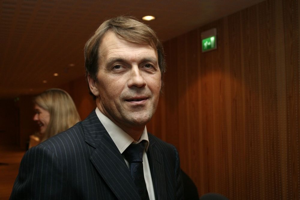 Norske Skogs styreleder Eivind Reiten vil ha staten med på biodieselspleiselag.
