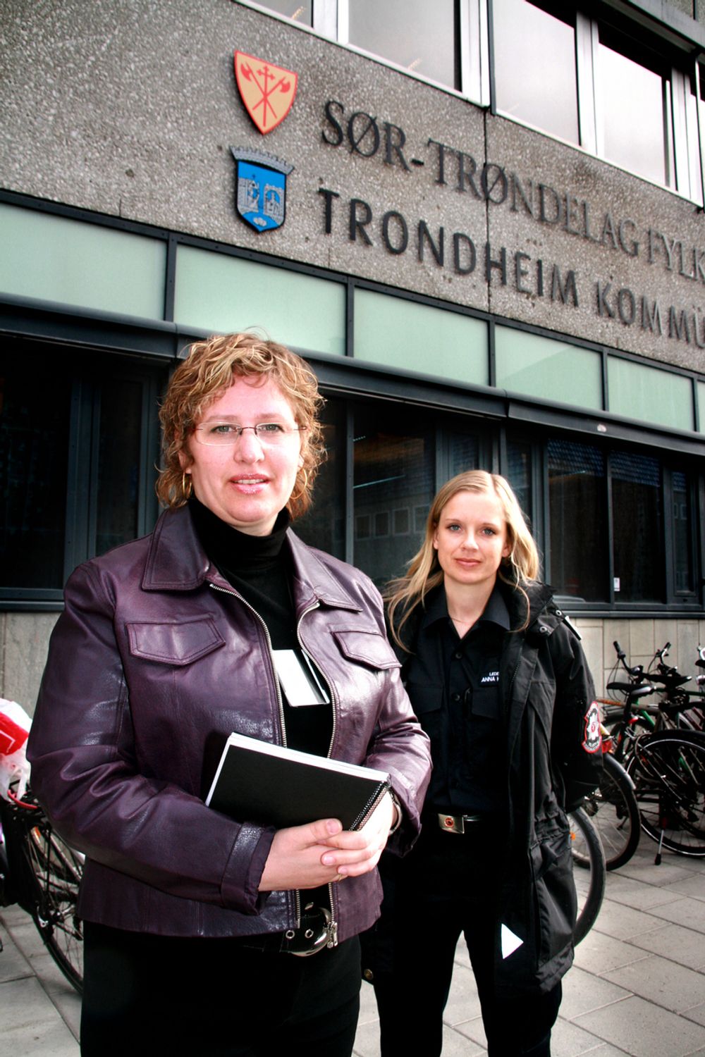 Til venstre: Trine-Lill Johansen, koordinator for tilsynssaker, Trondheim kommune. Anna-Karin Sundberg, leder forebyggende avdeling, Trodnheim brann og redningsetat