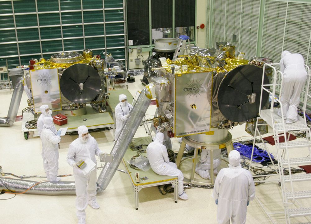 STEREO-satellittene klargjøres for oppskyting ved Goddard Space Flight Center.