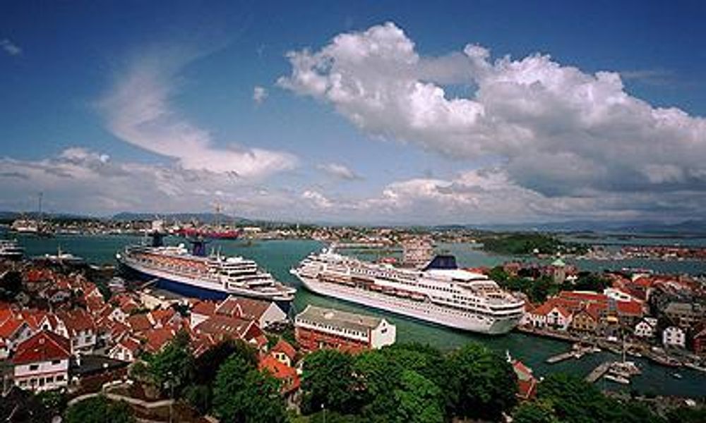 Cruiseskip ved kai i Stavanger.
