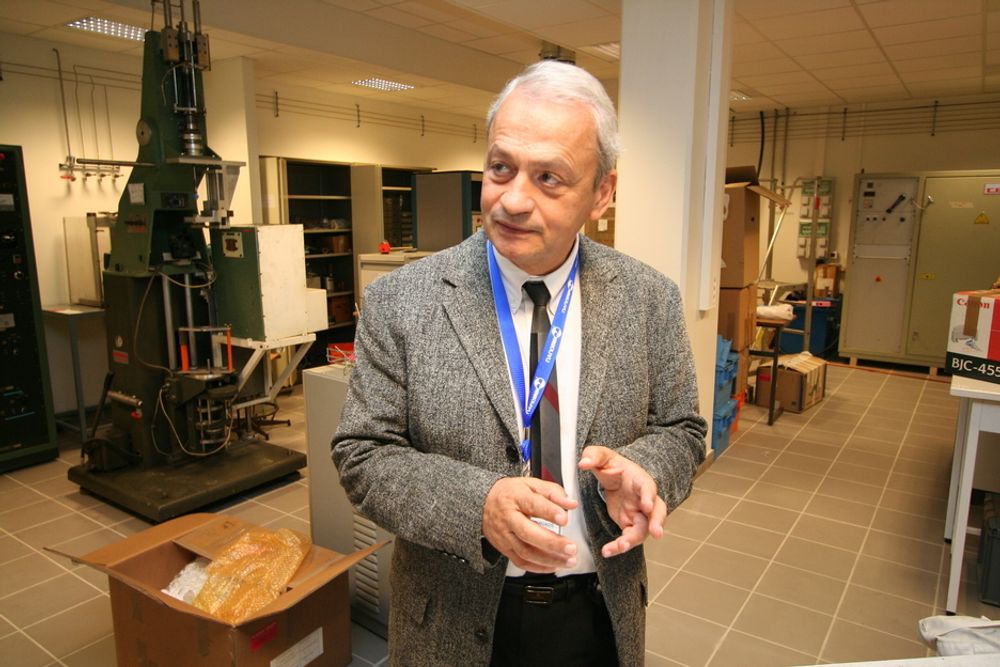 SAMLING BETYR MYE: Direktør Bernard Barbier ved Cea Leti mener samlingen av nano- og mikroteknologikompetansen i Gren senter betyr mye for forskningen på området.