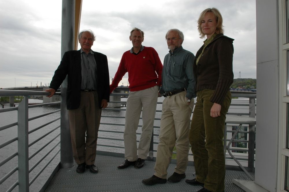 GIR TILSKUDD: Gassnovas stab gir tilskudd til CO2-frie gasskraftverk. Fra venstre Stein Koren, Bjørn Erik Haugan, Svein Eggen og Marianne Kaasa.