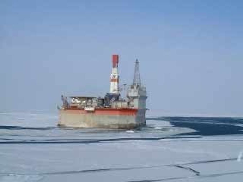 Sakhalin Energy's Molikpaq facility, Sakhalin Island oljeplattform russland