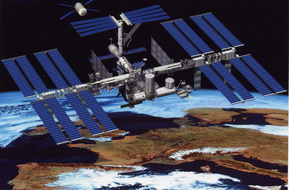Illustrasjonen av den internasjonale romstasjonen (ISS) viser hvordan den vil framstå når alle modulen er på plass.