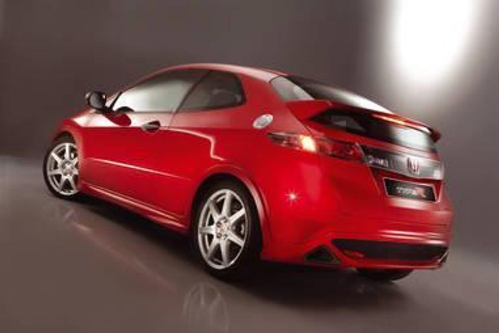 RÅTT: Honda Civic Type R (CTR) har motor med I-VTEC - dvs. den nyeste ventilteknologien til Honda.