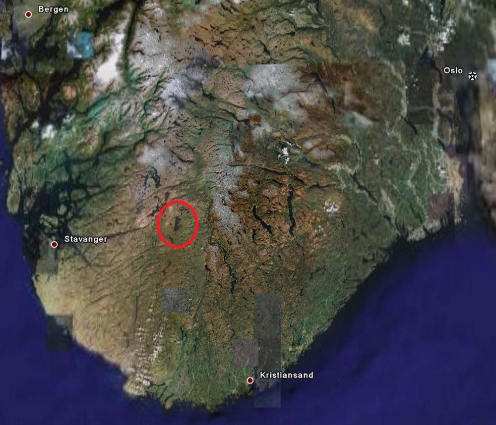 Rosskreppfjorden, ringet inn i rødt, er en regulert kunstig innsjø som ligger på grensen mellom Vest-Agder og Aust-Agder.