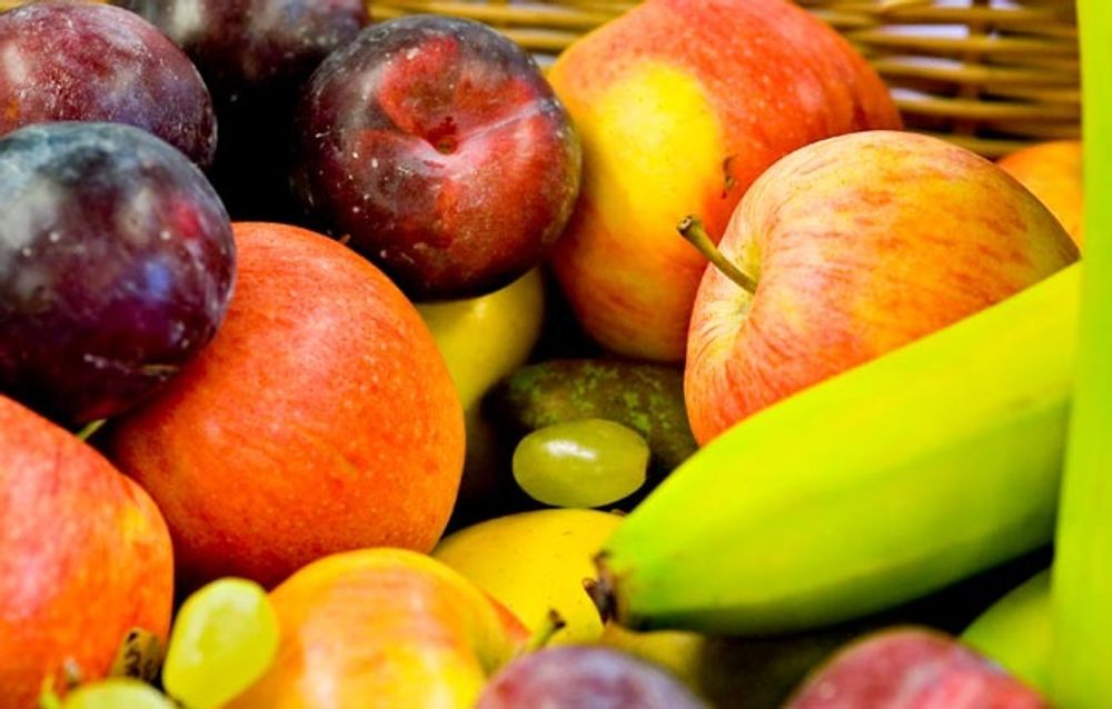 SUNT: Frukt og grønt er sunt.