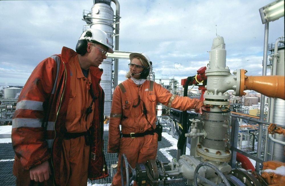 SØKER KOLLEGER: Investeringene i offshorenæringen bidrar til at Vestlandet har lyst ut jobber for 1351 ingeniører og andre realister i januar.
