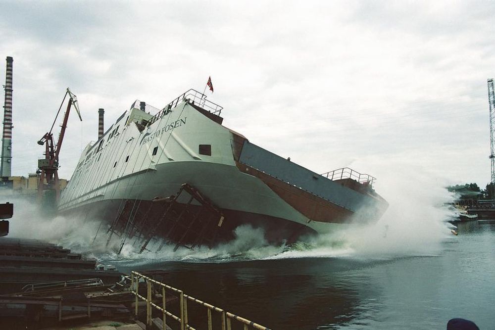 Ti år siden Bastø III ble sjøsatt fra Remantowa i Polen. Den vil fortsatt trafikkere Moss-Horten i den nye kontrakten fra 2016, men må moderniseres for å tilfredsstille internasjonale krav.