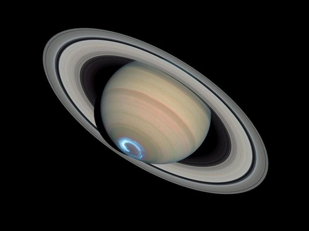 HUBBLE: Romteleskopet Hubble tok bildene av nordlyset over Saturns sydpol.