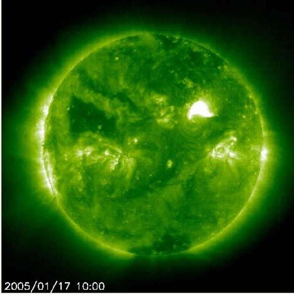 Kraftige solstormer 17. januar 2005. Foto: SOHO/NASA