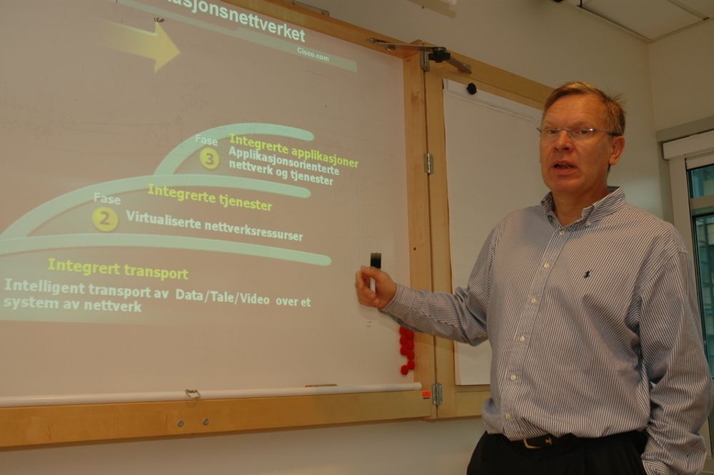 FASE TRE: Administrerende direktør Jørgen Myrland hos Cisco forteller at de nå introduserer fase tre i sine bestrebelser på å gjøre tele- og datanettverk mer effektive.