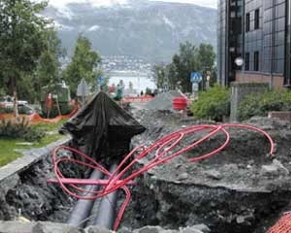 I Tromsø er fjernvarmeutbyggingen kommet godt i gang. Her fra rørtraseen til Teorifagbygget ved UiT. Nå kommer Sørlandet etter. Foto: UiT