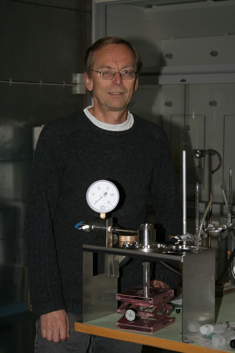Erfaren: Doktoringeniør Bernt Thorstensen har jobbet lenge med nanoteknologi.