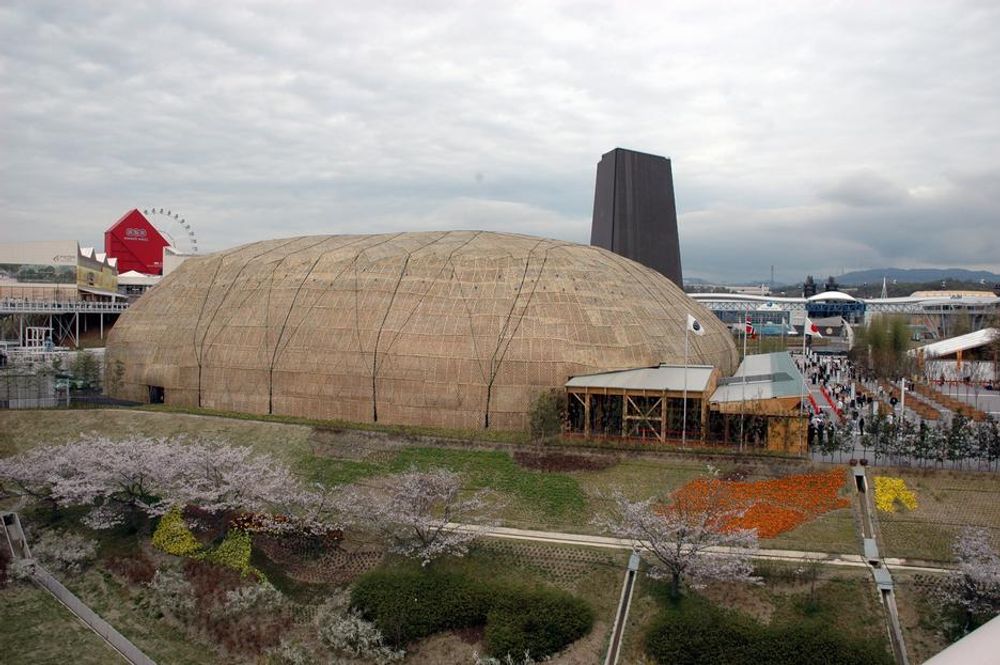 BAMBUSHYTTE: Hele den japanske paviljongen er kledd inn med bambus for å skjerme for solinstråleingen om sommeren.