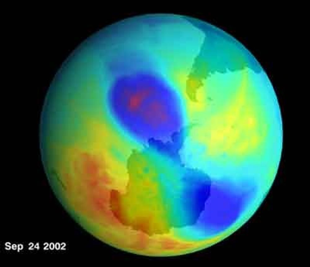Ozon-laget ser ut til å reparere seg. Illustrasjonen er fra i fjor høst. Ozon-hullet over Antaktis tettes og var i slutten av september 2002 på samme størrelse som for fire år siden.