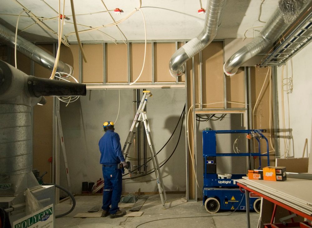BUNKER: Arbeid pågår for fullt for å ferdiggjøre rommene i strålebunkeren.FOTO: KNUT STRØM