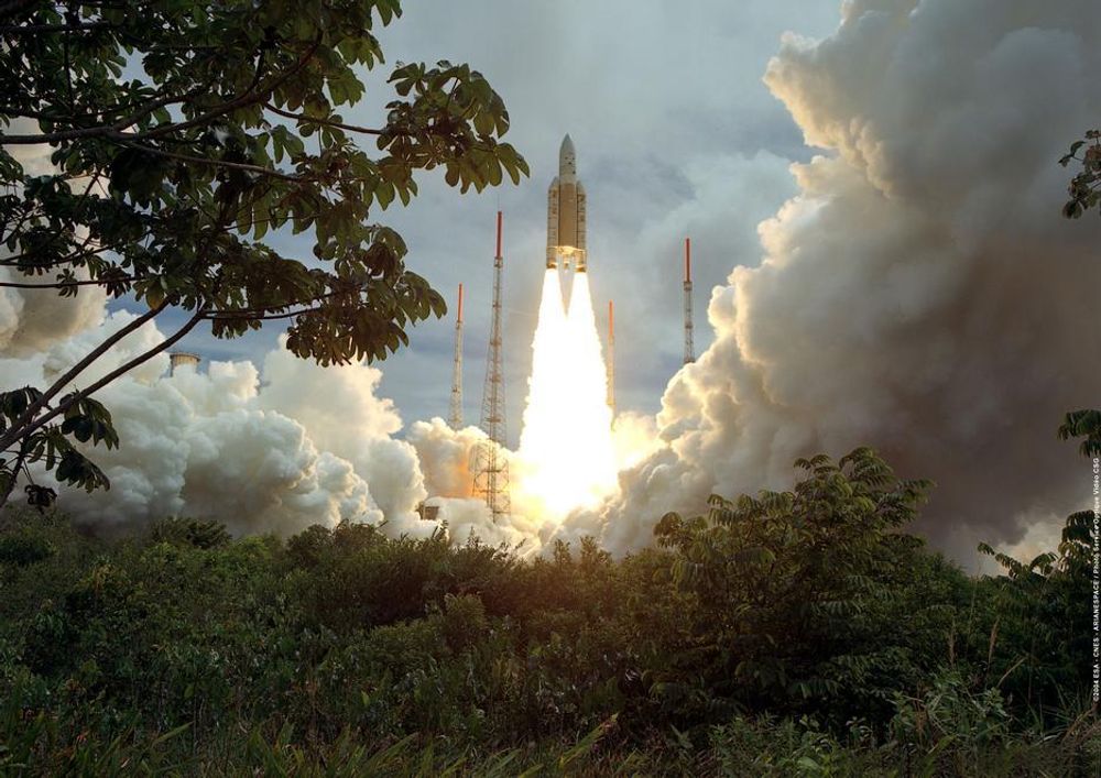 Norge i rommet: De norske bedriftene Kongsberg Defence &amp; Aerospace, Nammo og Norspace var viktige leverandører til Ariane 5. Nå venter nye utfordringer for norsk industri.