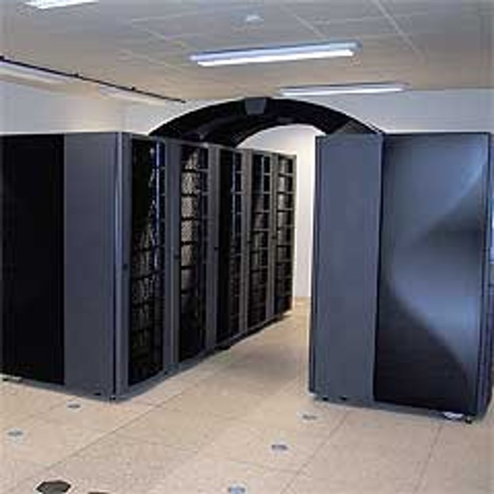 Da de ble installert, kom Notur inn på topp 500 over verdens kraftigste dataanlegg. Fra 1. mars 2006 kan de igjen befinne seg der. Foto: NTNU