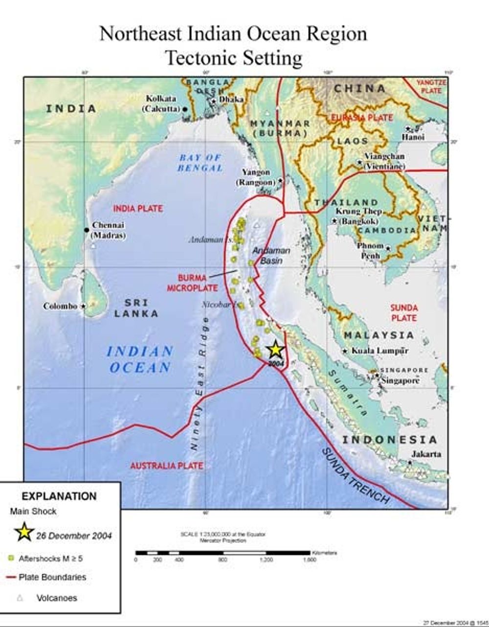 Kartet viser hvor de ulike jordplatene møtes. Den indiske platen beveger seg 6 cm mot nordøst hvert år og foldes inn under den burmesiske. Den gule stjernen viser episenteret for det strore skjelvet 26. desember 2004.