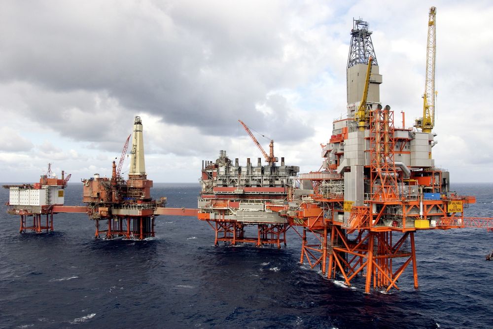 Hess Norge AS er rettighetshaver og majoritetseier av Valhall-feltet i Nordsjøen. Under et tilsyn i oktober i fjor avdekket Petroleumstilsynet flere avvik knyttet til styring og dokumentasjon. 