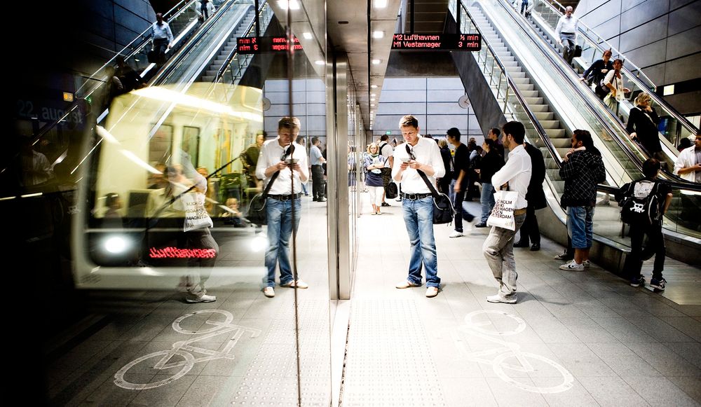 Metroselskapet i København vil ha perrongdører som dette i stedet for en åpen løsning med et automatisk sensorsystem. Foto: Petter Sørensen, Metroselskapet