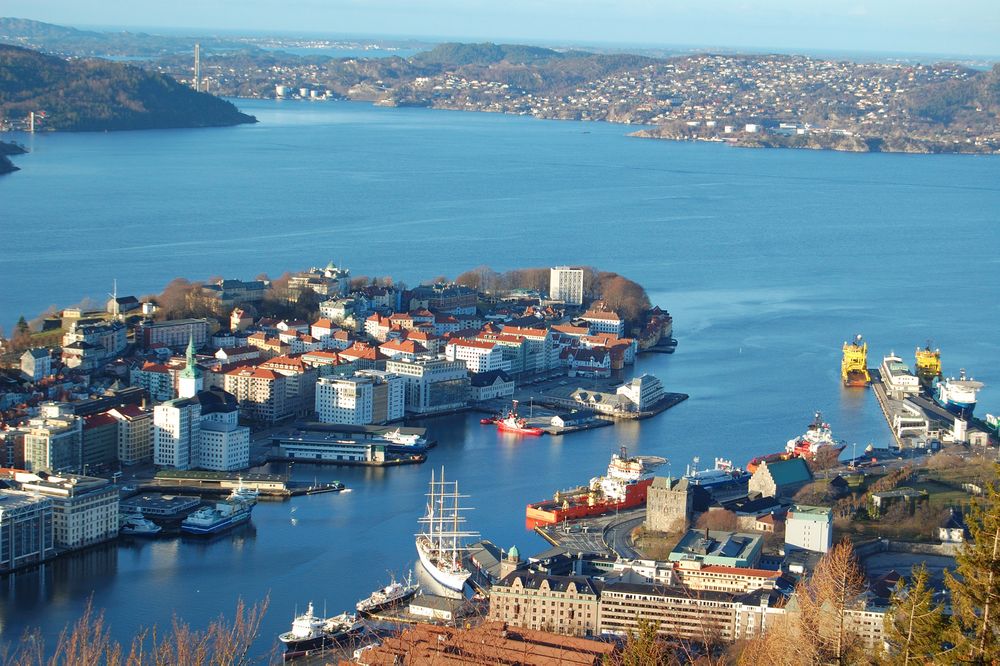 Bergen havn - sett fra Rundemanen. 