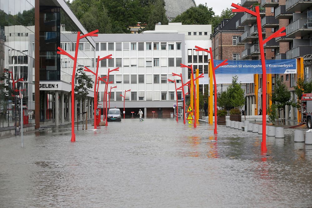 Mange gater var under vann i Kværnerbyen denne uken, og folk kom ikke fram på grunn av vannmassene.