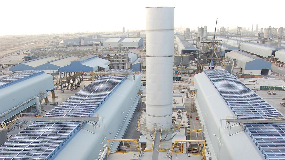  Alstom Norge leverer renseanlegg for fluor fra avgassen ved Dubal i Dubai. Fluor, er en nødvendig katalysator for aluminiumsproduksjonen, resirkuleres i prosessen.  