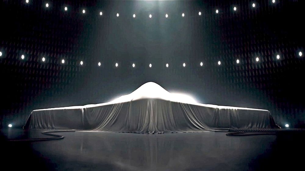 Northrop Grumman betalte 4,5 millioner dollar for å vise 30 sekunder med et tildekket bombefly under Super Bowl XLIX 1. februar i år. 