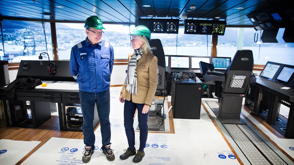 Prosjektleder Per-Svein Brekke og konsernsjef Gunvor Ulstein om bord i Island Venture, det største og mest kompliserte verftet har bygget.