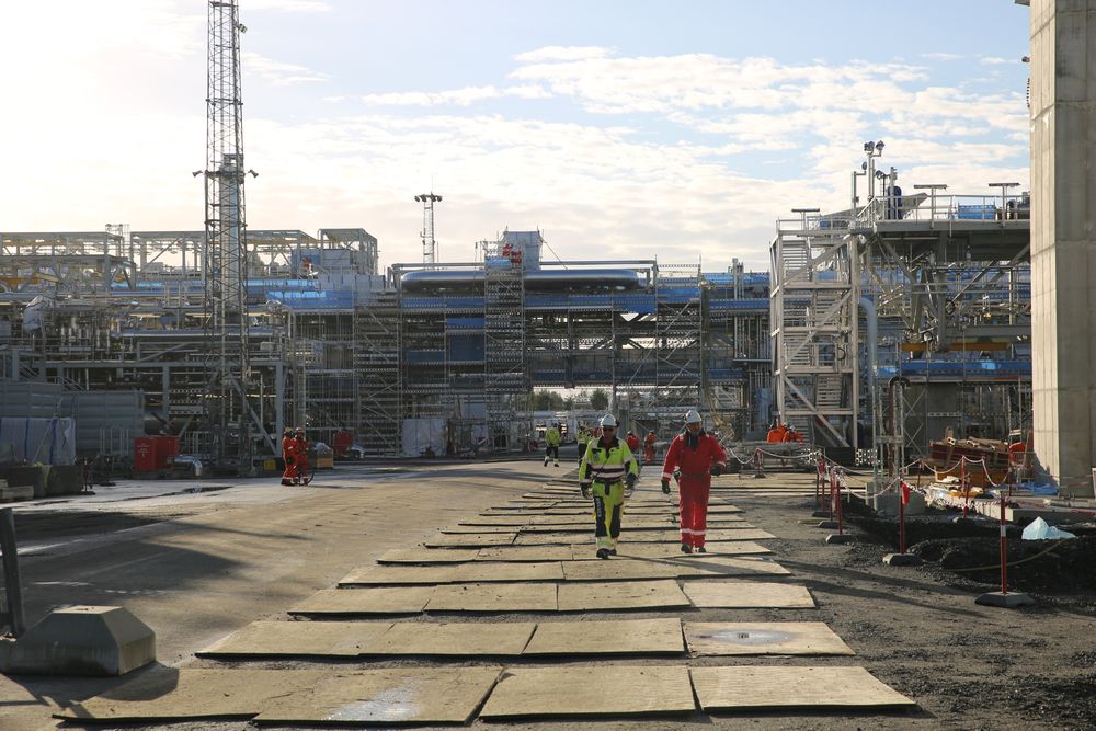 To tredeler av arbeidet med oppgraderingen av anlegget på Nyhamna er ferdig, og fremdriften går i henhold til skjemaet om å bli ferdig i 2017, ifølge Shell. 