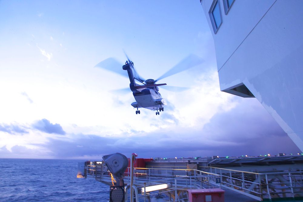 Norske helikopteroperasjoner offshore regnes i dag som verdens sikreste. Nå frykter bransjen nye EU-regler.