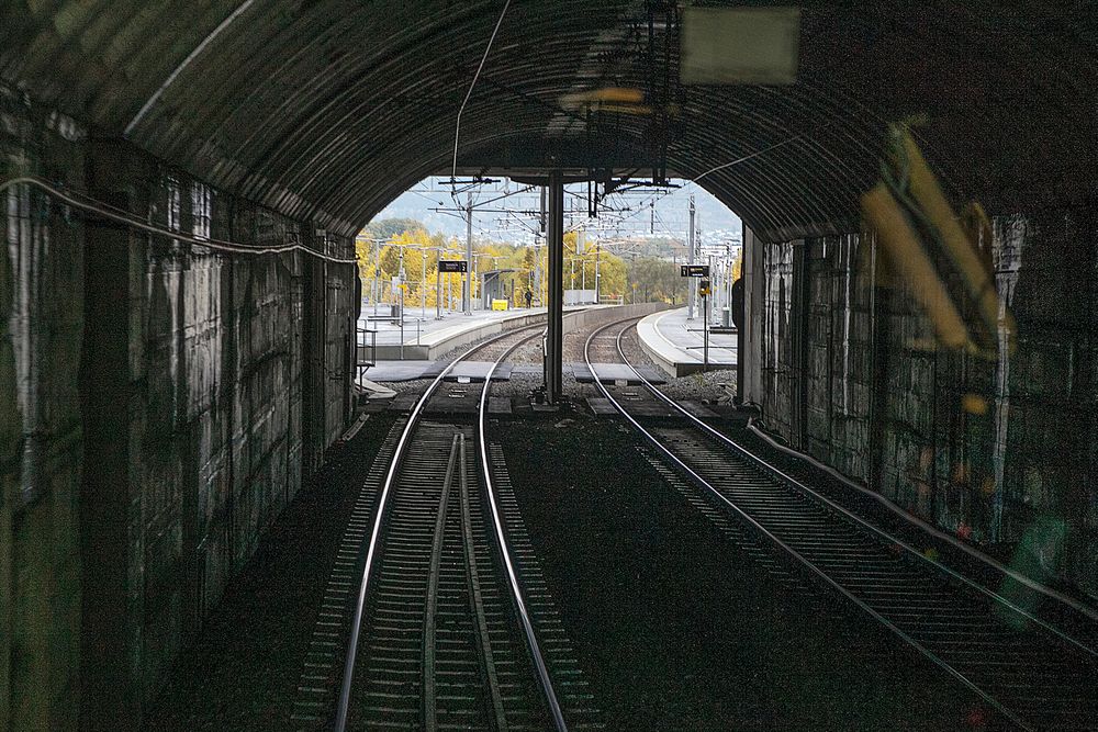 20 indiske jernbaneingeniører var nylig i Norge for å lære om den norske metoden for driving av tunneler. 