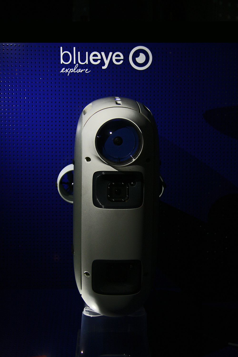 BluEye PX er i langt tøffere omgivelser nå. I november er den med 14 forskere i Atlanteren og kartlegger marin forsøpling.ROV,Ubåtdrone,Undervannsdrone,BluEye Robotics,Blu Eye Explore, 