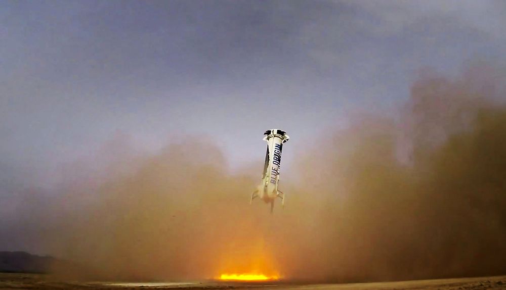 New Shepard-raketten går inn for landing 23. november.