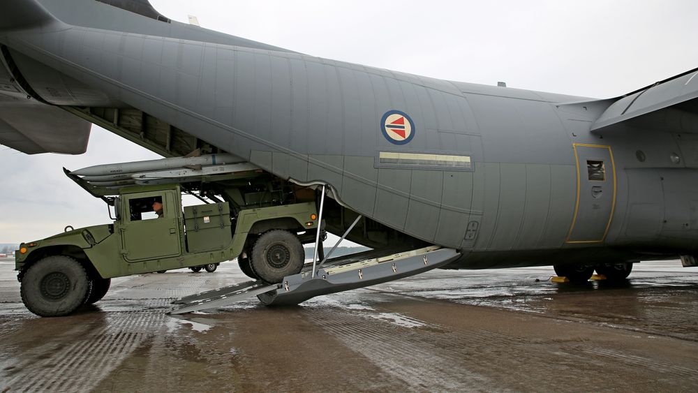 Nasams HML kan rulle inn og ut av Luftforsvarets C-130J Hercules, noe som bidrar til å gi luftvernet en forbedret strategisk kapasitet.