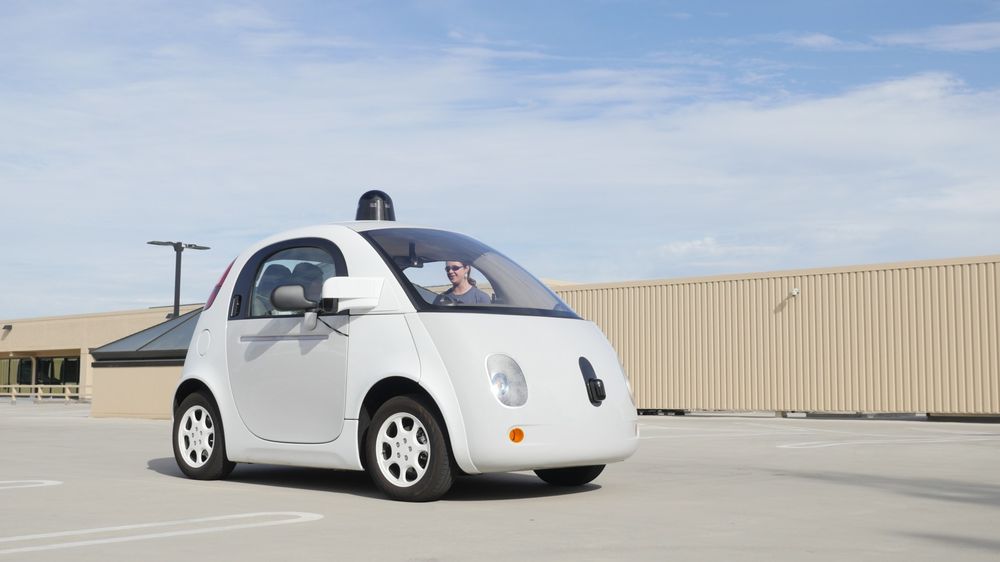 Google er rangert som nr 19 på listen over de med mest patenter innen teknologien knyttet direkte til selvkjørende biler. De har derimot vært tidlig uten med sin prototype som har vært på veien i flere år uten å selv ha påført andre skader. <i>Foto: Google</i>