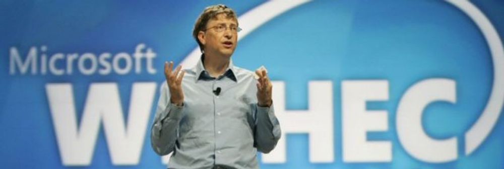 Bill Gates går av, men forsvinner ikke helt ut.