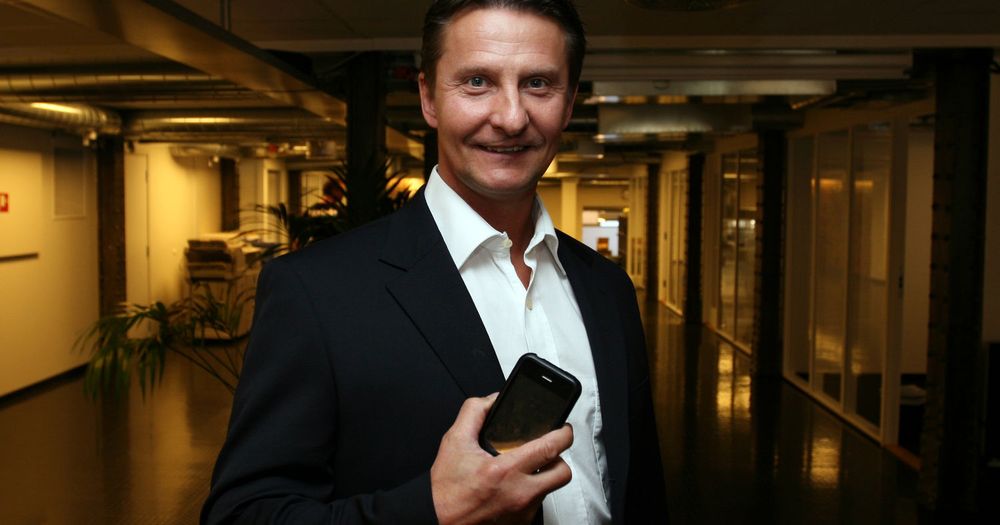 Snart kan du gjøre innskudd i din digitale bankboks med mobiltelefonen, forteller Knut Nygård i SafeBox Systems.